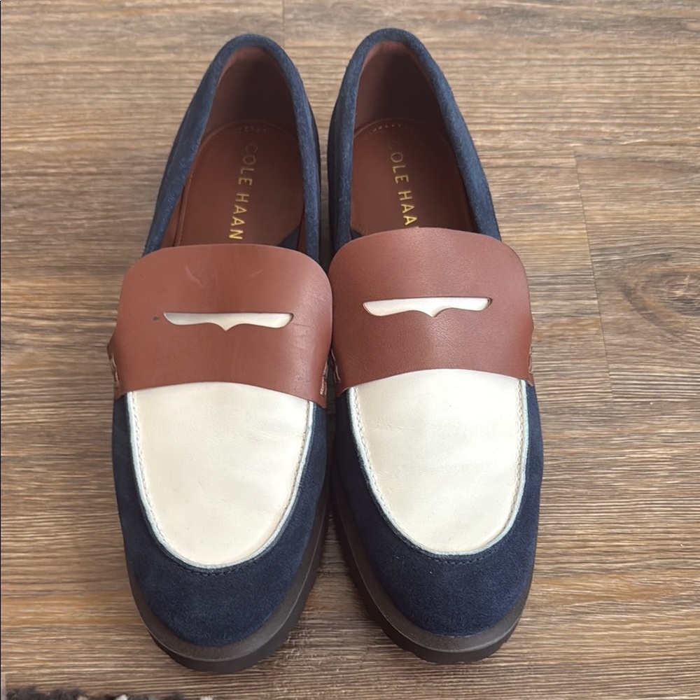 Cole Haan Geneva Blue and Brown Leather loafer 7.5 B